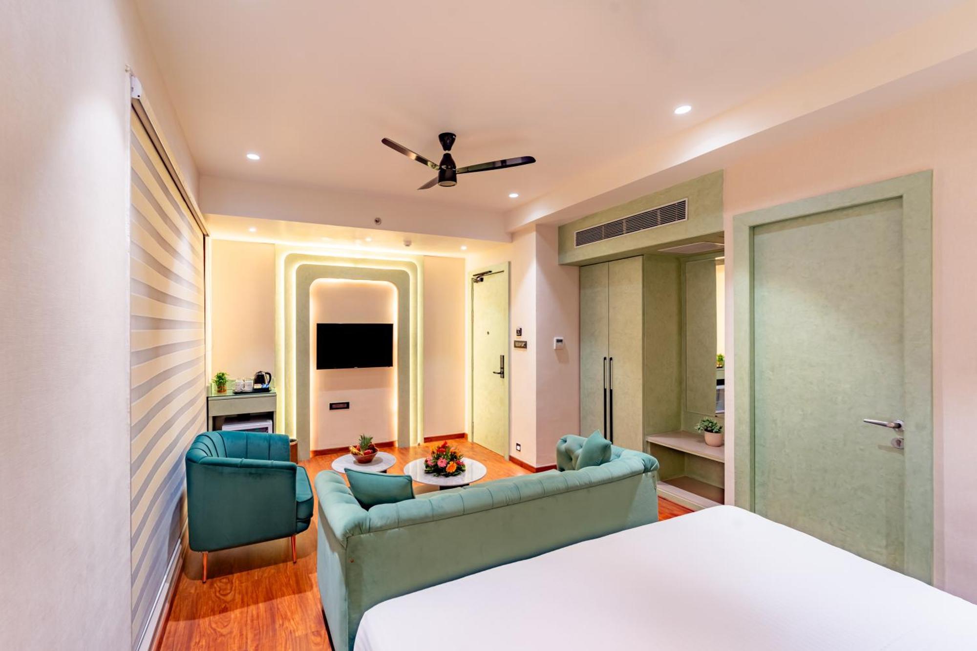Hotel Playsales Scarlet Vijay Nagar 3*