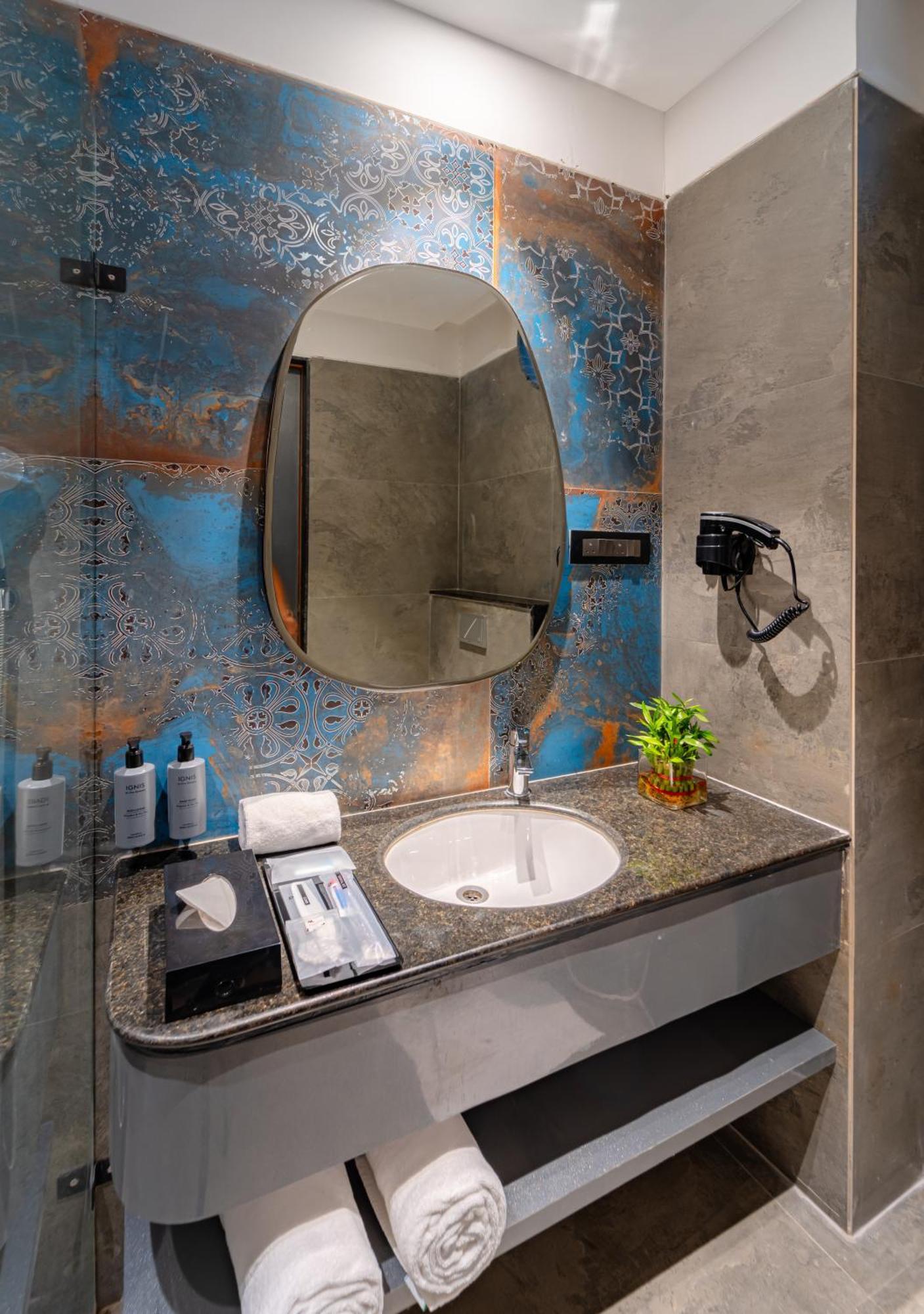 Hotel Playsales Scarlet Vijay Nagar